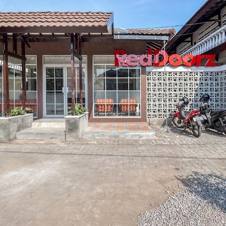 Reddoorz Near Malioboro Tugu Station Jogja 2 Yogyakarta Exterior foto