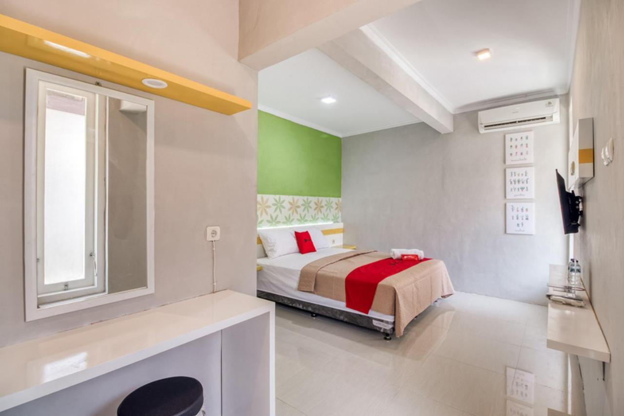 Reddoorz Near Malioboro Tugu Station Jogja 2 Yogyakarta Exterior foto