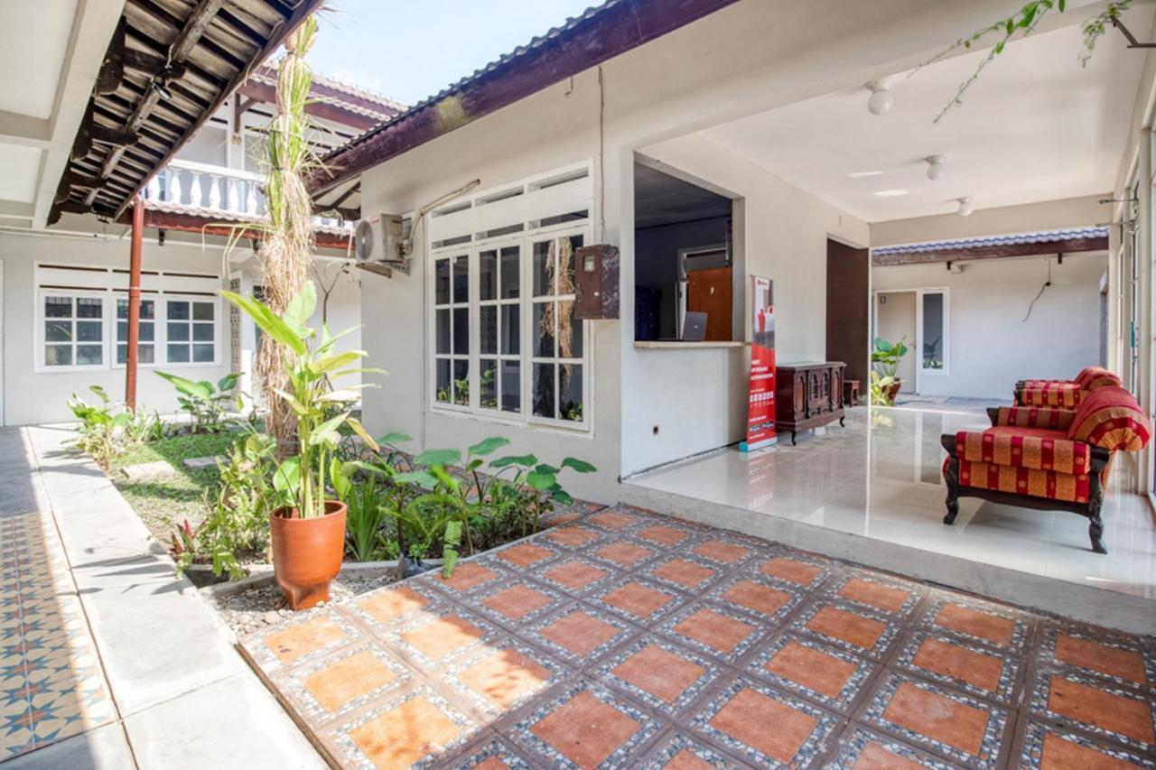 Reddoorz Near Malioboro Tugu Station Jogja 2 Yogyakarta Exterior foto