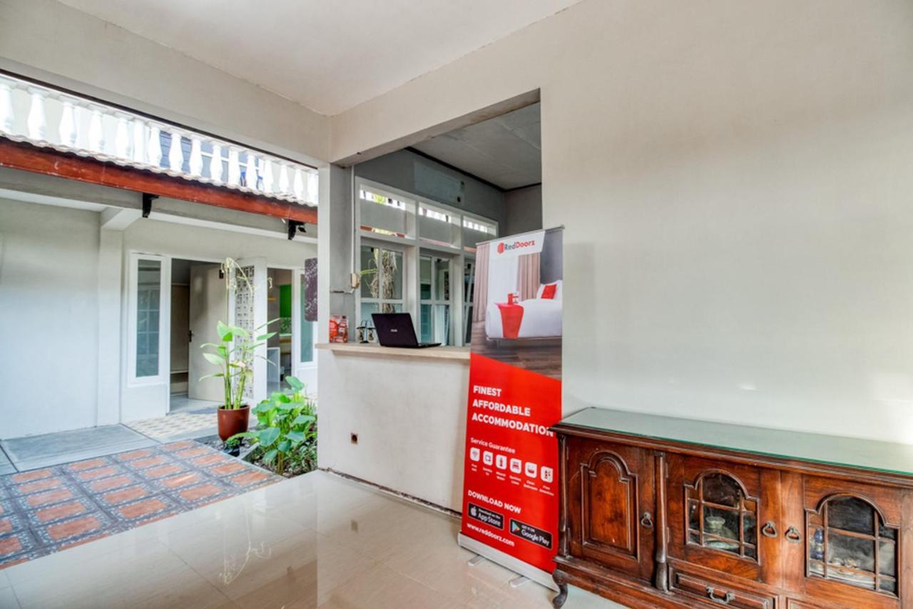Reddoorz Near Malioboro Tugu Station Jogja 2 Yogyakarta Exterior foto